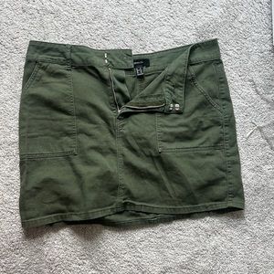 Size 1X army green denim skirt